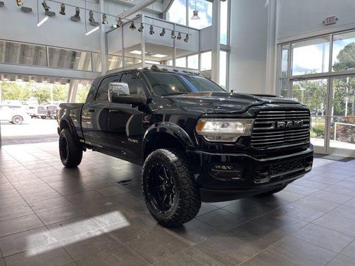 2024 RAM 2500 Laramie Crew Cab 4x4 6'4' Box