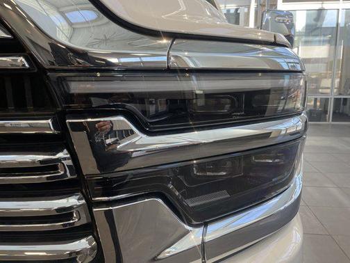 2026 RAM 3500 Laramie Crew Cab 4x4 8' Box