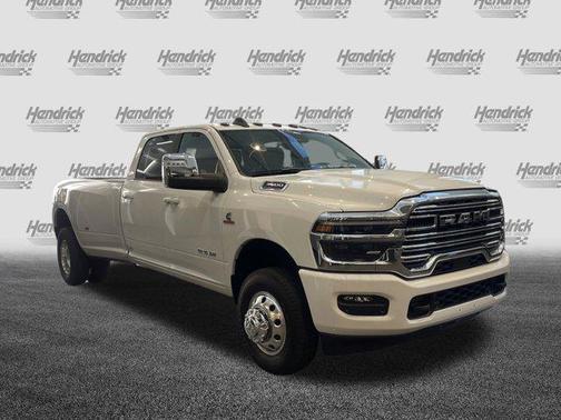 2026 RAM 3500 Laramie Crew Cab 4x4 8' Box