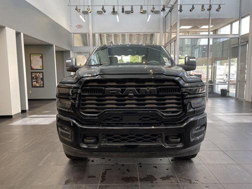 2025 RAM 2500 Big Horn Crew Cab 4x4 6'4' Box