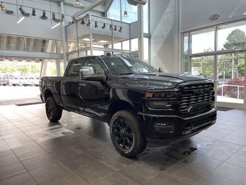 2025 RAM 2500 Big Horn Crew Cab 4x4 6'4' Box