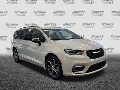 2026 Chrysler Pacifica L