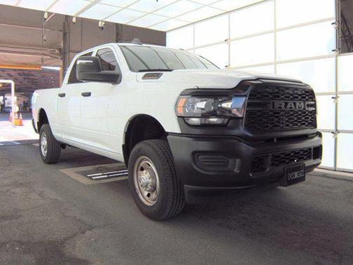 2024 RAM 2500 Tradesman Crew Cab 4x4 6'4' Box