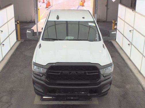 2024 RAM 2500 Tradesman Crew Cab 4x4 6'4' Box