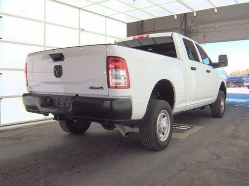2024 RAM 2500 Tradesman Crew Cab 4x4 6'4' Box