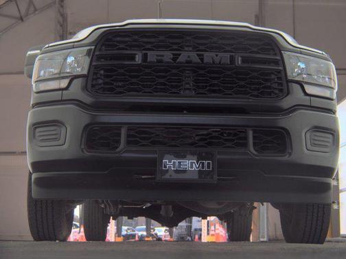 2024 RAM 2500 Tradesman Crew Cab 4x4 6'4' Box