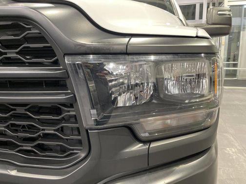 2024 RAM 2500 Tradesman Crew Cab 4x4 6'4' Box