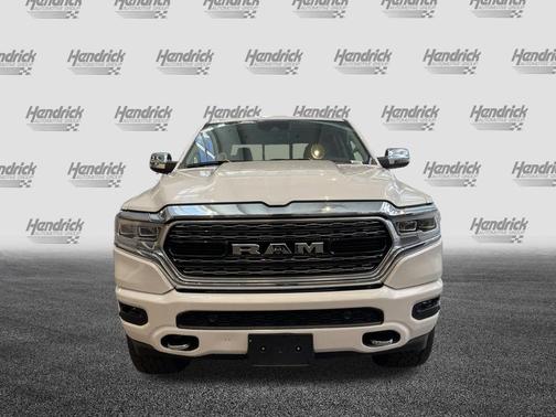 Ivory White Tri-Coat Pearlcoat 2023 RAM 1500 Limited