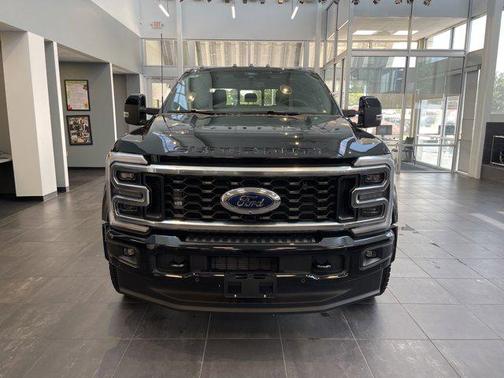 2025 Ford F-450 Platinum