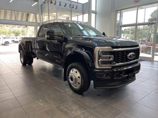 2025 Ford F-450 Platinum