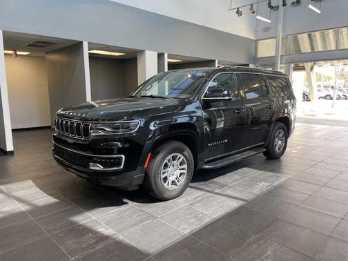 Diamond Black Crystal Pearlcoat 2023 Jeep Wagoneer Series I 4x4