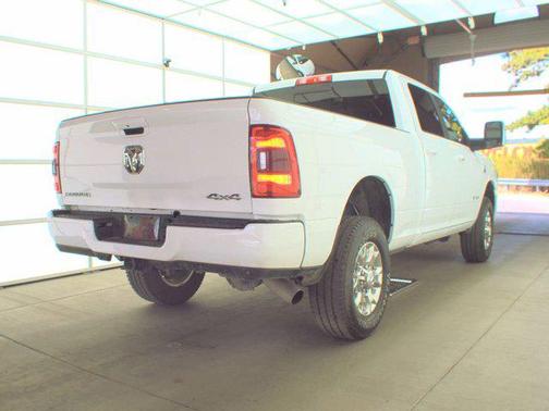 2024 RAM 2500 Laramie Crew Cab 4x4 6'4' Box
