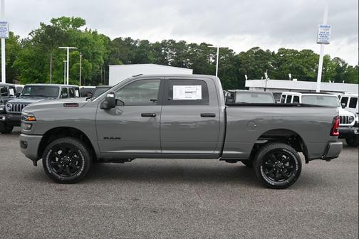 Ceramic Gray Clearcoat 2026 RAM 2500 Big Horn Crew Cab 4x4 6'4' Box
