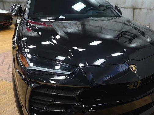 2021 Lamborghini Urus AWD
