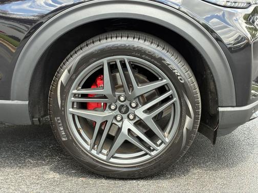Agate Black Metallic 2025 Ford Explorer ST