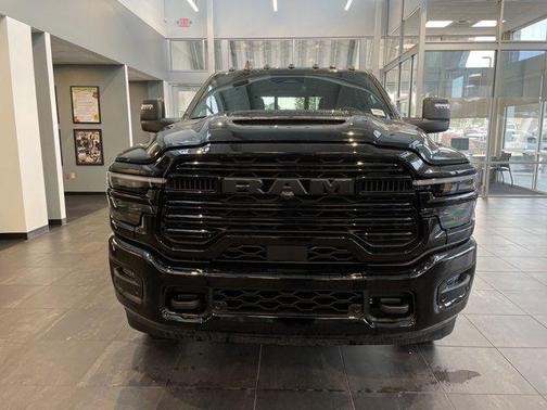 2025 RAM 3500 Laramie Crew Cab 4x4 8' Box