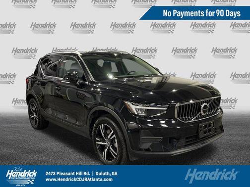 2025 Volvo XC40 B5 Core Bright Theme
