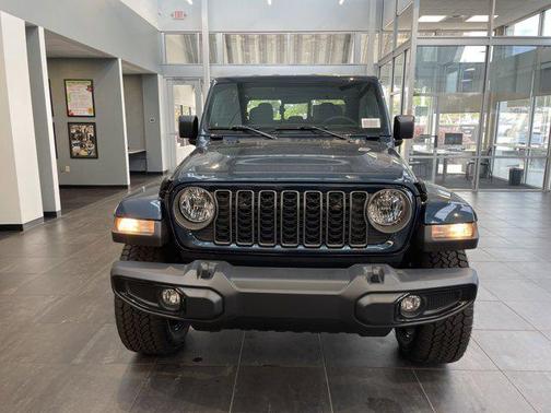 2025 Jeep Gladiator Nighthawk