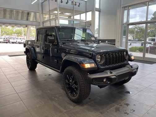 2025 Jeep Gladiator Nighthawk