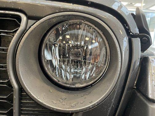 2025 Jeep Gladiator Nighthawk