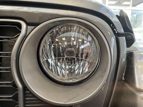 2025 Jeep Gladiator Nighthawk