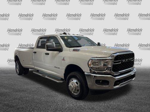 2024 RAM 3500 Big Horn Crew Cab 4x4 8' Box