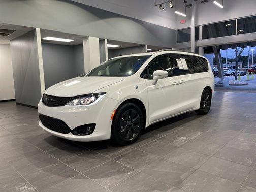 2020 Chrysler Pacifica Hybrid Limited
