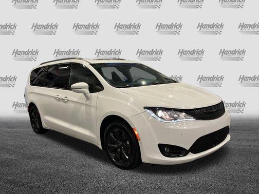 2020 Chrysler Pacifica Hybrid Limited