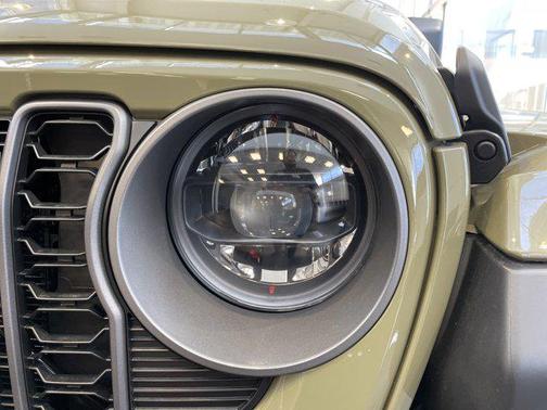 2025 Jeep Gladiator Mojave X