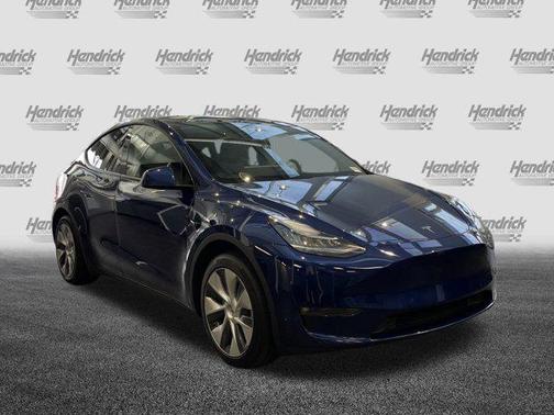 2022 Tesla Model Y Long Range Dual Motor All-Wheel Drive