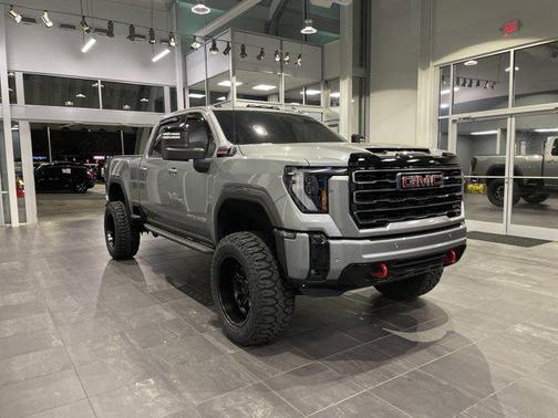 2025 GMC Sierra 2500 AT4
