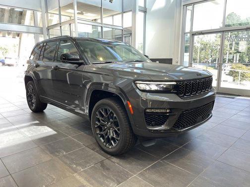2025 Jeep Grand Cherokee Summit
