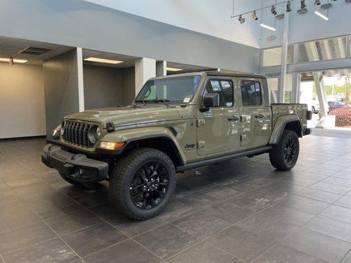 2025 Jeep Gladiator Nighthawk