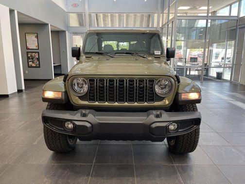 2025 Jeep Gladiator Nighthawk