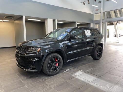 Diamond Black Crystal Pearlcoat 2019 Jeep Grand Cherokee SRT