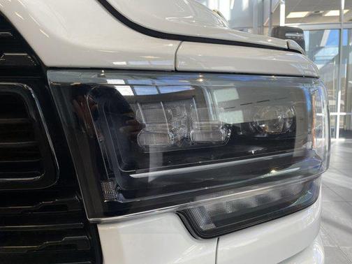 2024 RAM 3500 Limited Crew Cab 4x4 8' Box