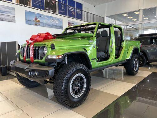 2025 Jeep Gladiator Nighthawk