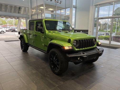 2025 Jeep Gladiator Nighthawk