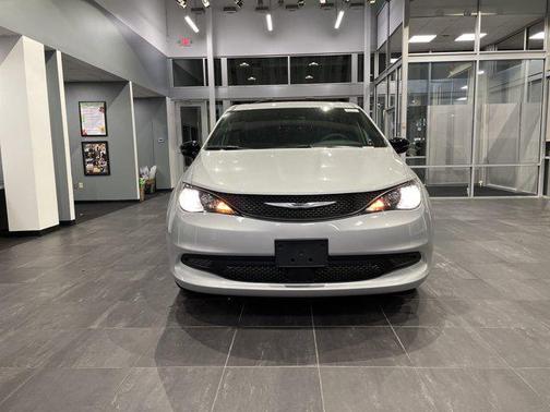 2026 Chrysler Voyager LX