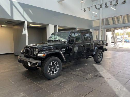 2026 Jeep Gladiator Sahara 4x4