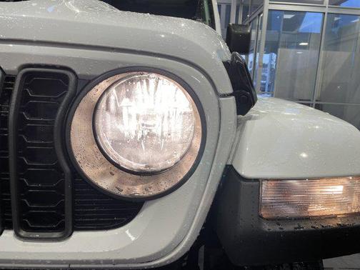 2026 Jeep Gladiator Sport S