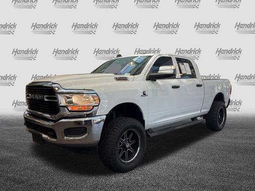 Bright White Clearcoat 2020 RAM 2500 Tradesman Crew Cab 4x4 6'4' Box