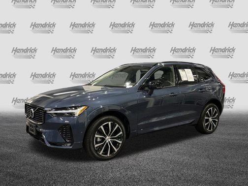 2025 Volvo XC60 B5 Plus