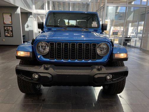 2025 Jeep Gladiator Nighthawk