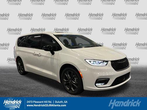 2026 Chrysler Pacifica L