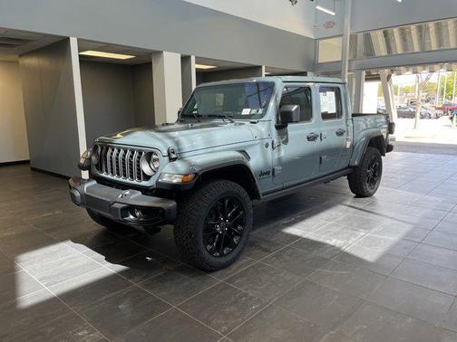 2025 Jeep Gladiator Nighthawk