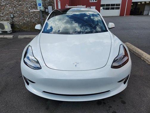 2019 Tesla Model 3 Performance