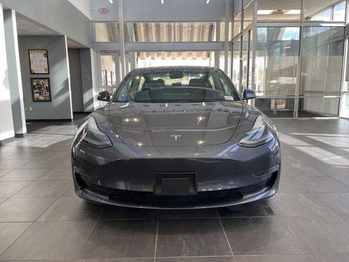 2022 Tesla Model 3 Standard Range