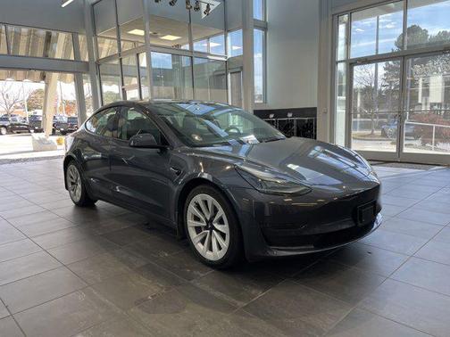 2022 Tesla Model 3 Standard Range