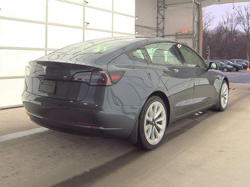 2022 Tesla Model 3 Standard Range